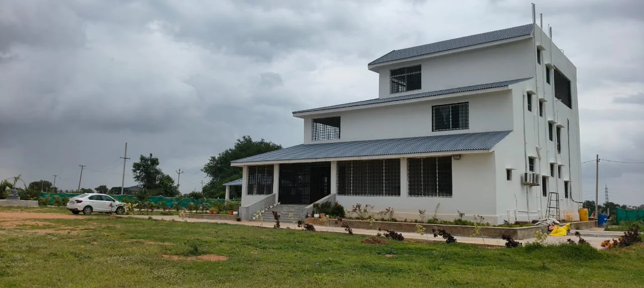 Farmhouse Hyderabad for Luxury Stays with Private Pool